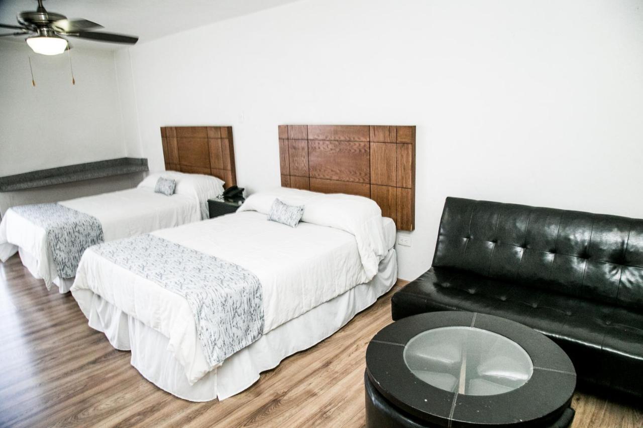 Booking Dioh Monterrey Luaran gambar