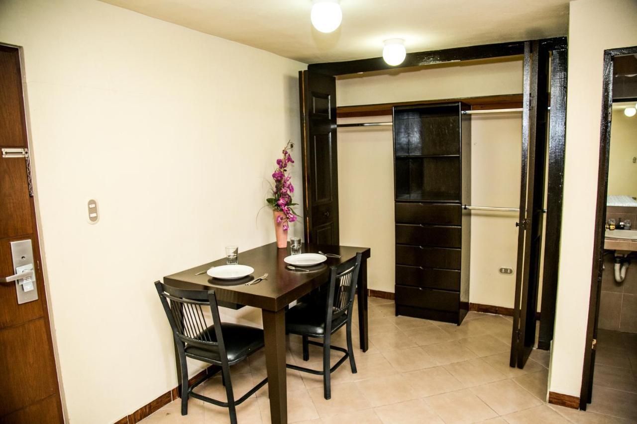 Booking Dioh Monterrey Luaran gambar