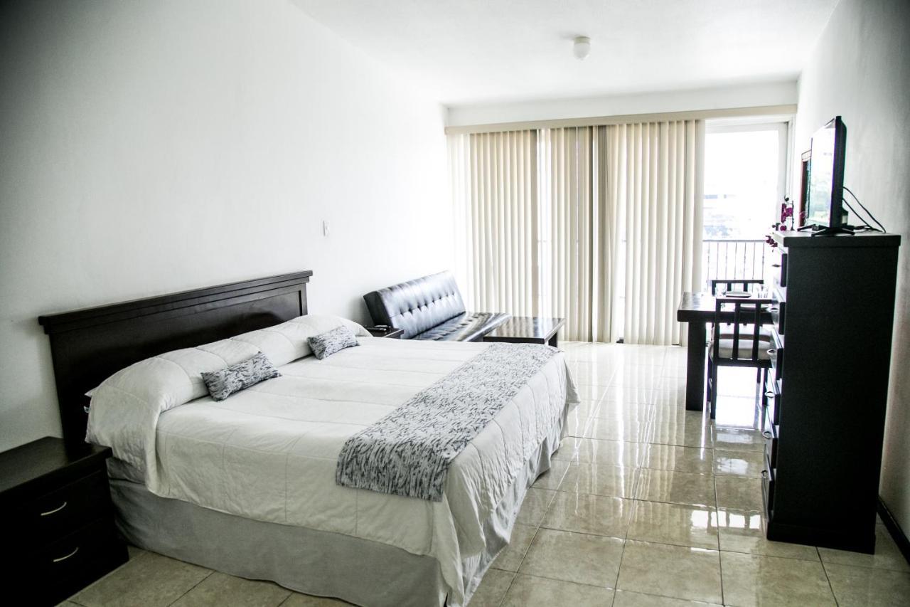 Booking Dioh Monterrey Luaran gambar