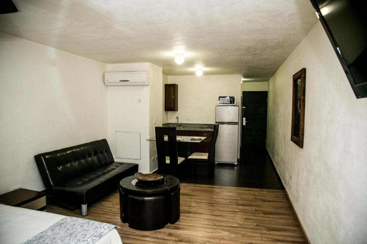 Booking Dioh Monterrey Luaran gambar