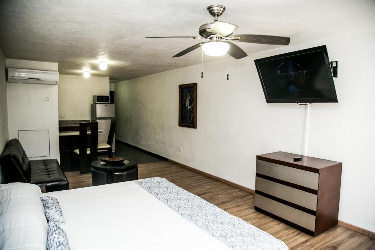 Booking Dioh Monterrey Luaran gambar