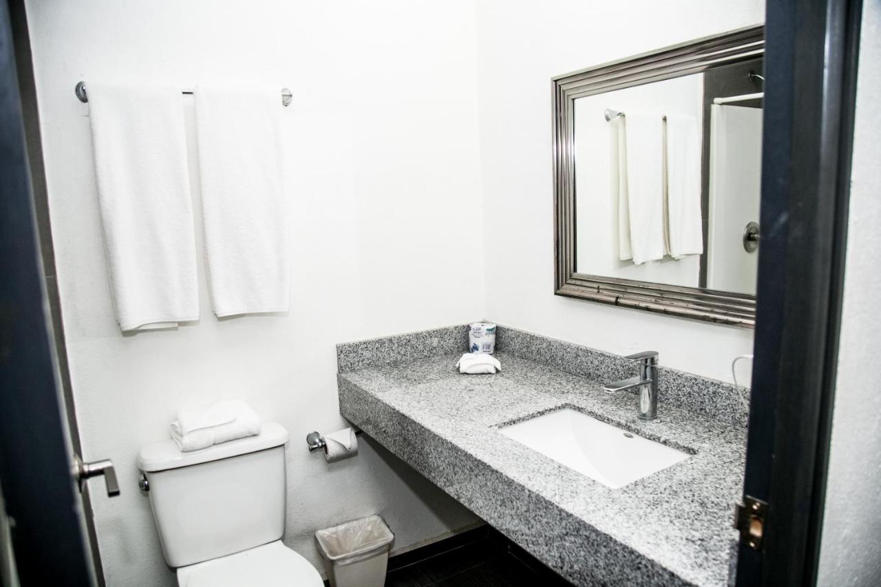 Booking Dioh Monterrey Luaran gambar